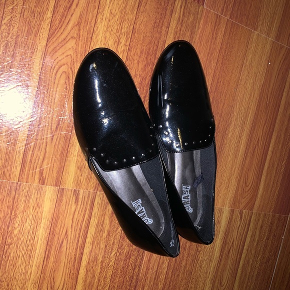 Black glossy Shoes size 12 - Picture 2 of 3